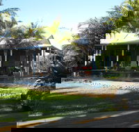 Twin Figs Country Retreat - Lightning Ridge Tourism