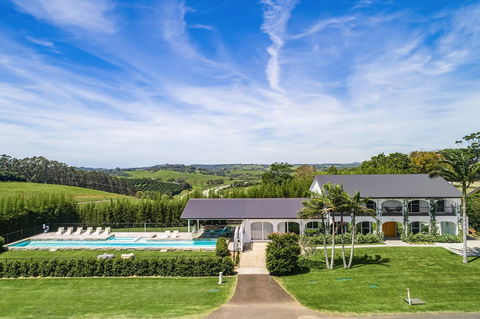 Villa St Helena - Lightning Ridge Tourism 2