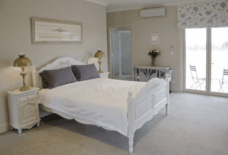 Myan Breezes Guesthouse - Lightning Ridge Tourism