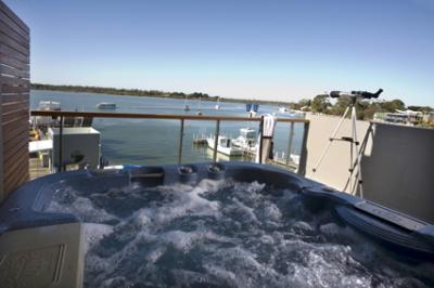 5 Knots Metung - Lightning Ridge Tourism 5