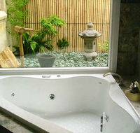 The Gatehouse at Villa Raedward - Lightning Ridge Tourism