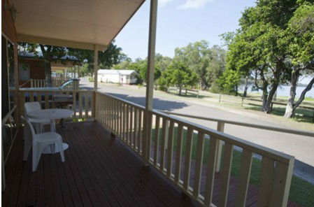 Canton Beach Holiday Park - Lightning Ridge Tourism 3