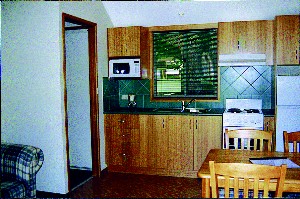 Bright Caravan Park - Lightning Ridge Tourism 3