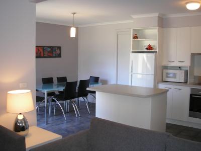 Edgewater Terraces At Metung - Lightning Ridge Tourism 4