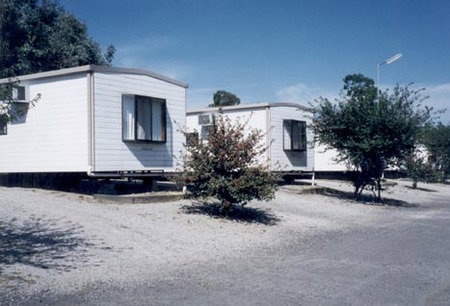 Wantirna Park - Lightning Ridge Tourism 0