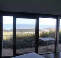 Hearns Beachside Villas - Lightning Ridge Tourism