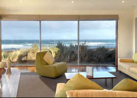 Hearns Beachside Villas - Lightning Ridge Tourism 1
