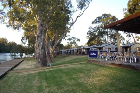 Nagambie Lakes Leisure Park - Lightning Ridge Tourism 4