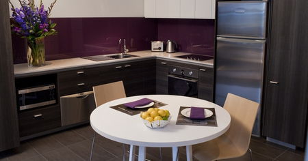 Tyrian Serviced Apartments - Lightning Ridge Tourism 1