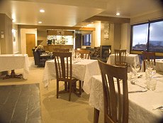 Trackers Mountain Lodge - Lightning Ridge Tourism 3