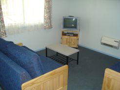 Borderland Holiday Park - Lightning Ridge Tourism 3