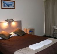 Warrina Motor Inn - Lightning Ridge Tourism