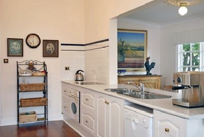 Forest Edge Country House - Lightning Ridge Tourism 3