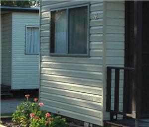 Swan Hill Holiday Park - Lightning Ridge Tourism 1