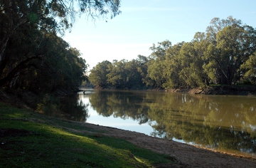Swan Hill Holiday Park - Lightning Ridge Tourism 3