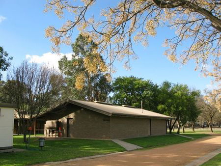 Pental Island Caravan Park And Holiday Farm - Lightning Ridge Tourism 4