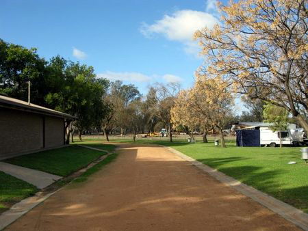 Pental Island Caravan Park And Holiday Farm - Lightning Ridge Tourism 5