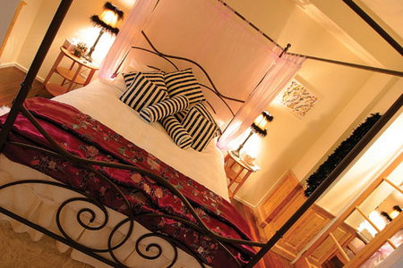 Azidene House - Lightning Ridge Tourism 3