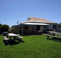 Apostles Camping Park and Cabins - Lightning Ridge Tourism
