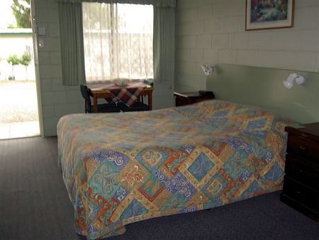 Daylesford Central Motor Inn - Lightning Ridge Tourism 1