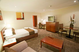 The Bell Tower Inn - Lightning Ridge Tourism 1