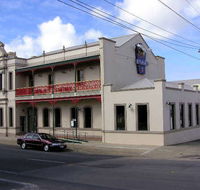 Mitchell River Tavern - Lightning Ridge Tourism