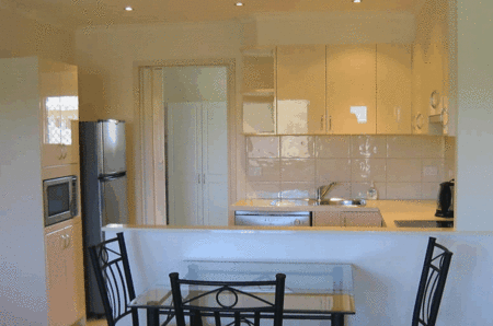 Aztra Gladstone Business Apartments - Lightning Ridge Tourism