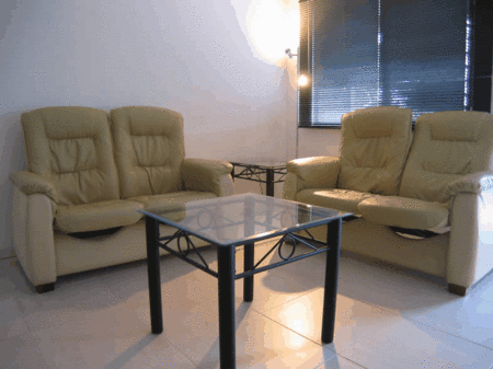 Aztra Gladstone Business Apartments - thumb 1