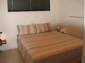 Aztra Gladstone Business Apartments - Lightning Ridge Tourism 4