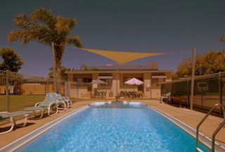 Sale Motor Village - Lightning Ridge Tourism 1