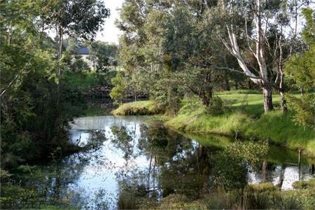 Sale Motor Village - Lightning Ridge Tourism 2