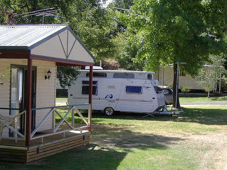 Yackandandah Holiday Park - Lightning Ridge Tourism 0