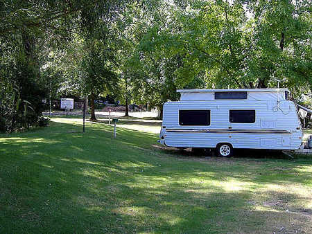 Yackandandah Holiday Park - Lightning Ridge Tourism 4