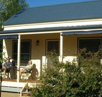 Alpine Valley Cottages - Lightning Ridge Tourism