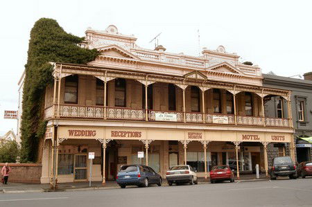 Reids Guest House - Lightning Ridge Tourism 5