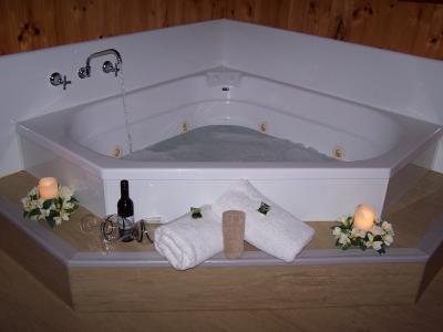 Venus Bay Getaways - Lightning Ridge Tourism 2