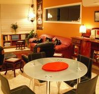 Black Dolphin Beach Penthouse - Lightning Ridge Tourism