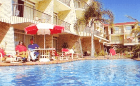 Bombora Resort - Lightning Ridge Tourism