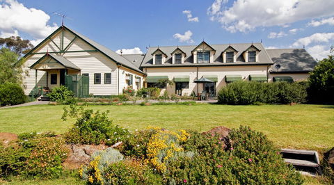 Melba Lodge - Lightning Ridge Tourism 1