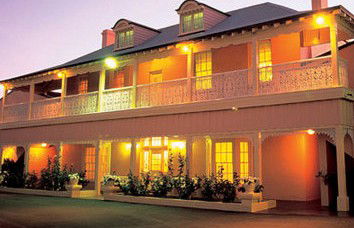 Clifton Lodge - Lightning Ridge Tourism 1