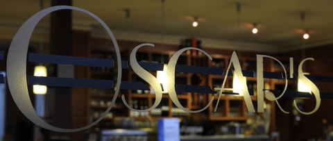 Oscar's Hotel & Cafe Bar - Lightning Ridge Tourism 0