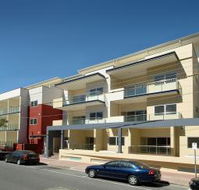 Glenelg Pacific Apartments - Lightning Ridge Tourism