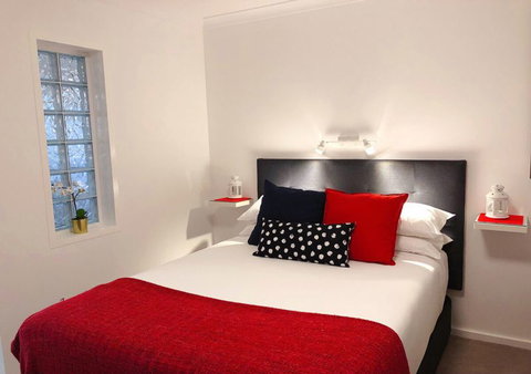Canberra Short Term & Holiday Accommodation - Lightning Ridge Tourism 5