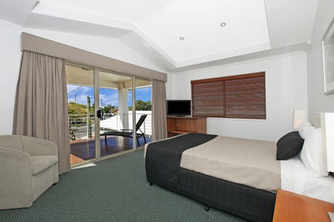 Comfort Inn & Suites Northgate Airport - Lightning Ridge Tourism 3