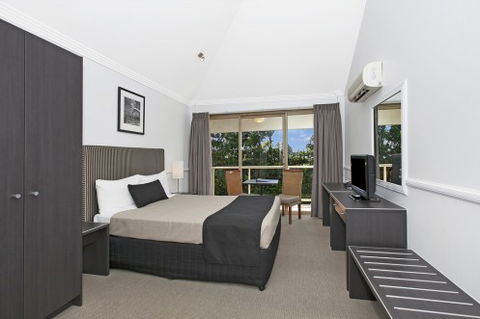Comfort Inn & Suites Northgate Airport - Lightning Ridge Tourism 4