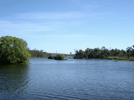 Currawong Lakes - Lightning Ridge Tourism
