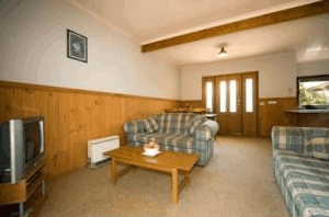 Banjo’s All Seasons Accommodation - Lightning Ridge Tourism 2