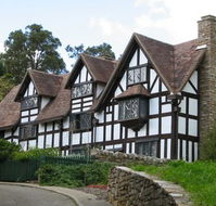 William Shakespeare's Bed  Breakfast - Lightning Ridge Tourism