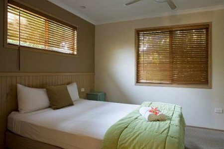 Darlington Beach Resort - Lightning Ridge Tourism 1