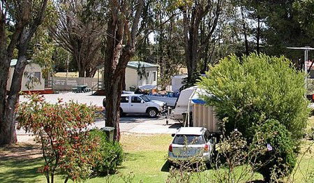 Yorketown Caravan Park - Lightning Ridge Tourism 0